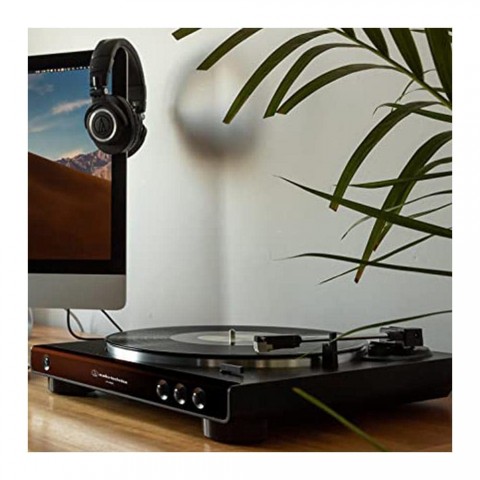 Toca-Discos Audio-Technica AT-LP60X-BW Marrom com acionamento automático por correia (Belt-Drive)
