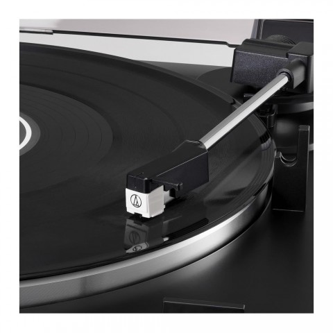 Toca-Discos Audio-Technica AT-LP60X-BW Marrom com acionamento automático por correia (Belt-Drive)