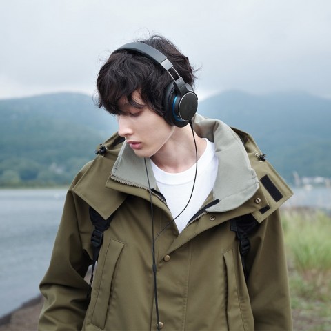 Fone de Ouvido Audio-Technica ATH-MSR7BBK Alta Resolução Over-Ear Preto