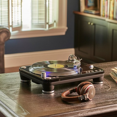 Toca-discos Audio-Technica DJ Profissional AT-LP1240-USBXP Direct-drive com cartucho AT-XP5 e conversor digital USB